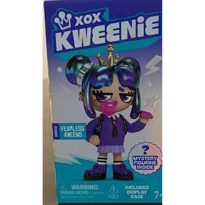 XOX Kweenie Fearless Kweens Mystery Figurine Blind box W Display Case NEW W TAGS